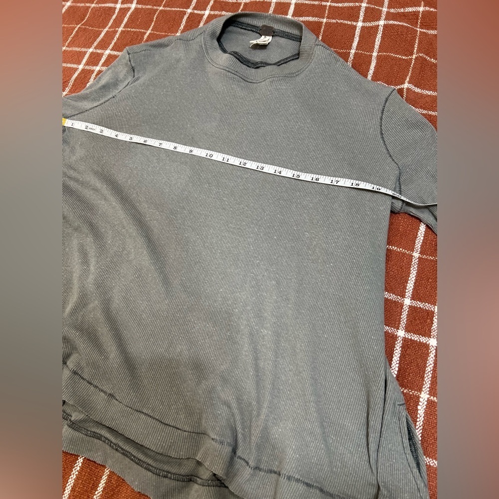 We The Free Free People Gray Oversized Thermal Flare Top Size Small - Picture 9 of 11